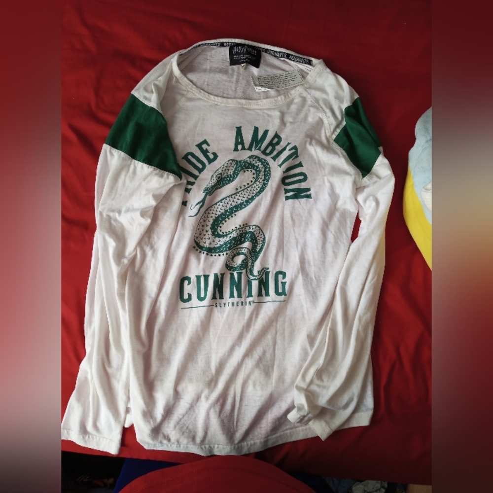 Xl slytherin harry potter long sleeve shirt nwt